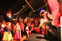 le Bal Marionnettique 121 * 5184 x 3456 * (9.12MB)